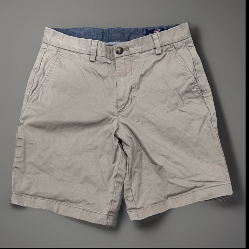 Vineyard Vines Beige Flat Front Shorts sz 28